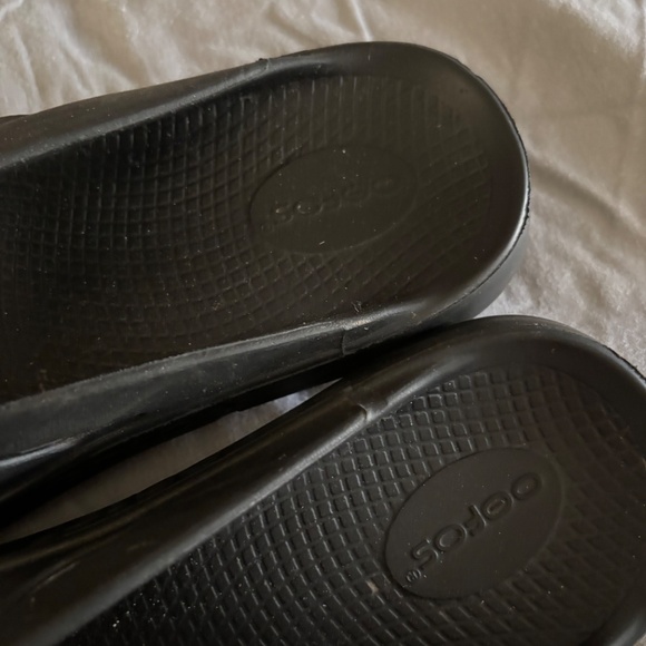Black OOFOS OORIGINAL RECOVERY Sandals M8 W10 main image 4